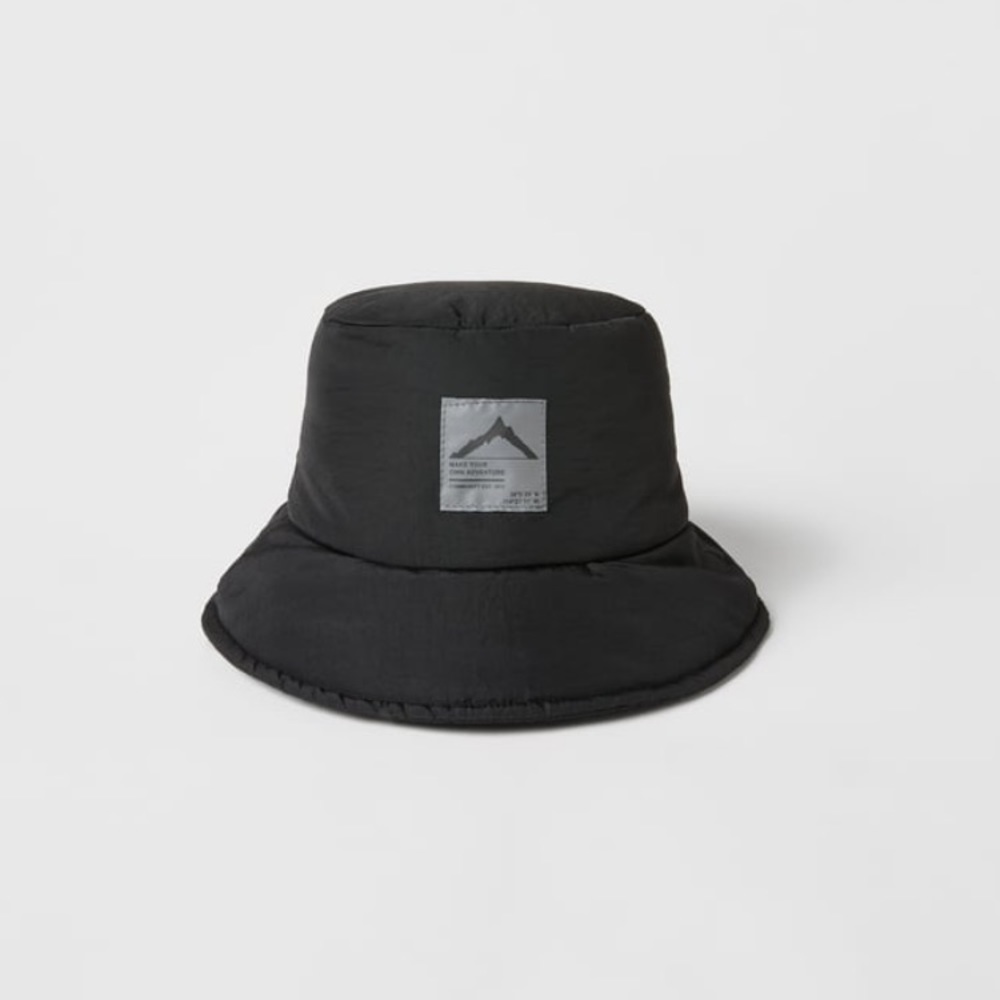 NWT Zara 3-5Y reflective quilted bucket hat